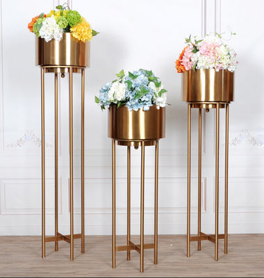 Luxury vase gold metal decorative flower vase with metal stand perfects for wedding decor